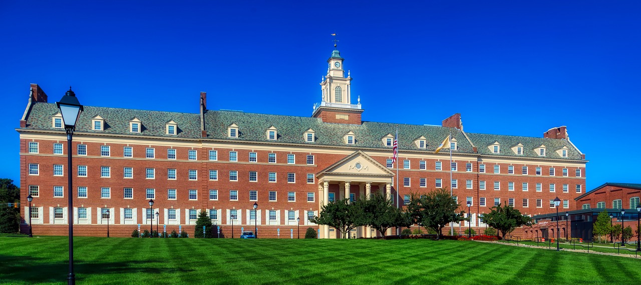 全球頂尖學(xué)府榜單解析，最新QS排名解讀與探索