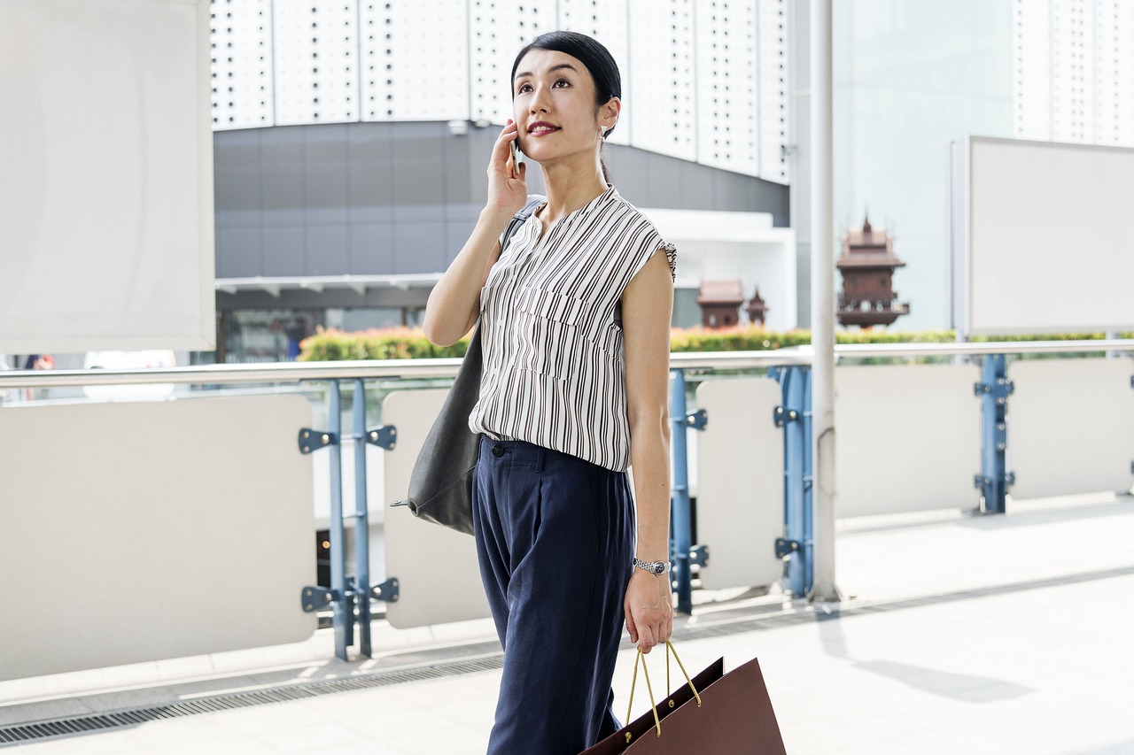 探索最新時尚潮流，2016年新款男包的世界