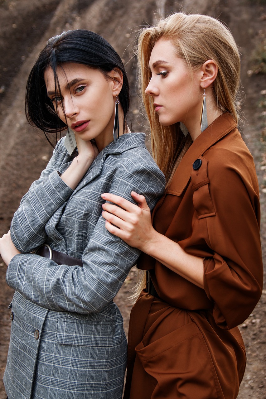 戚薇長發(fā)新風貌，探索魅力瞬間的驚艷轉變