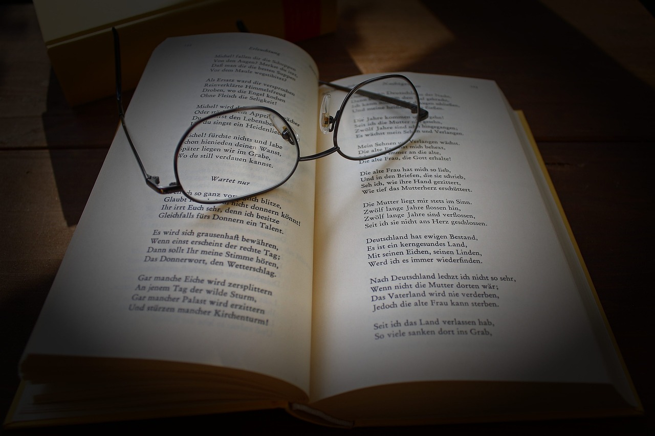 最新諾貝爾文學(xué)獎(jiǎng)得主，榮耀與責(zé)任并存