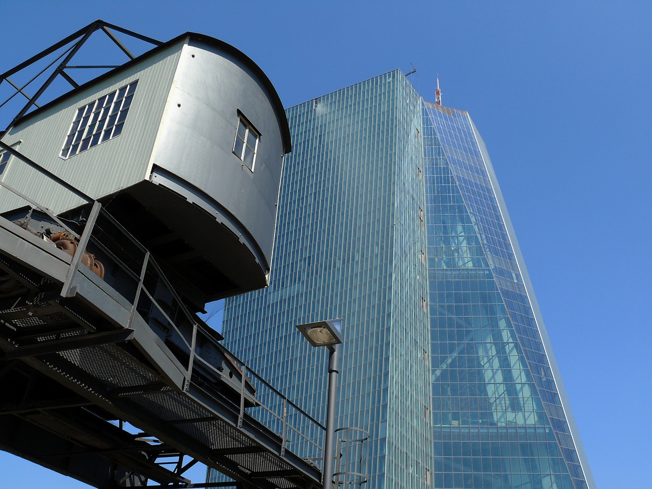 林州重機今日動態(tài)，引領行業(yè)創(chuàng)新，展現(xiàn)全新企業(yè)風貌