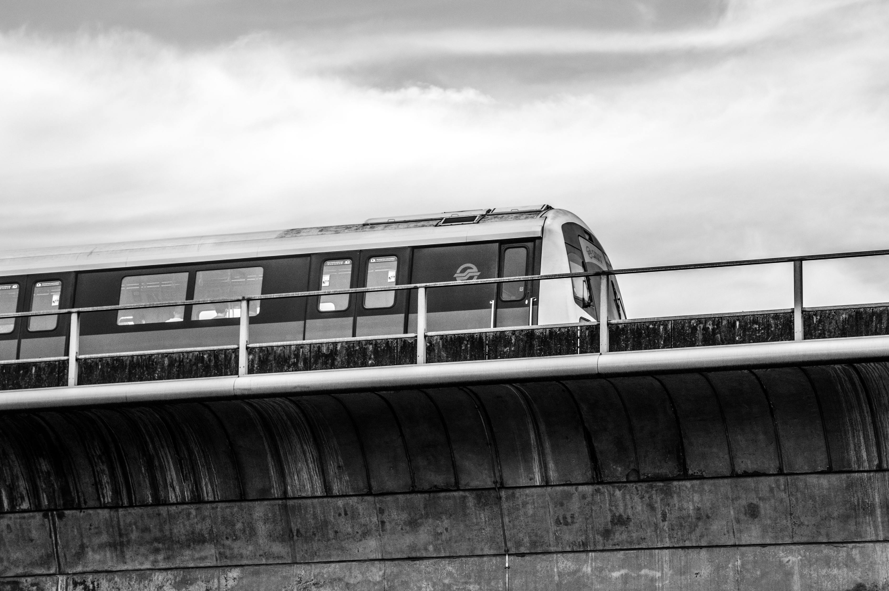 新吉城際鐵路進展順利，未來交通更便捷，最新消息匯總