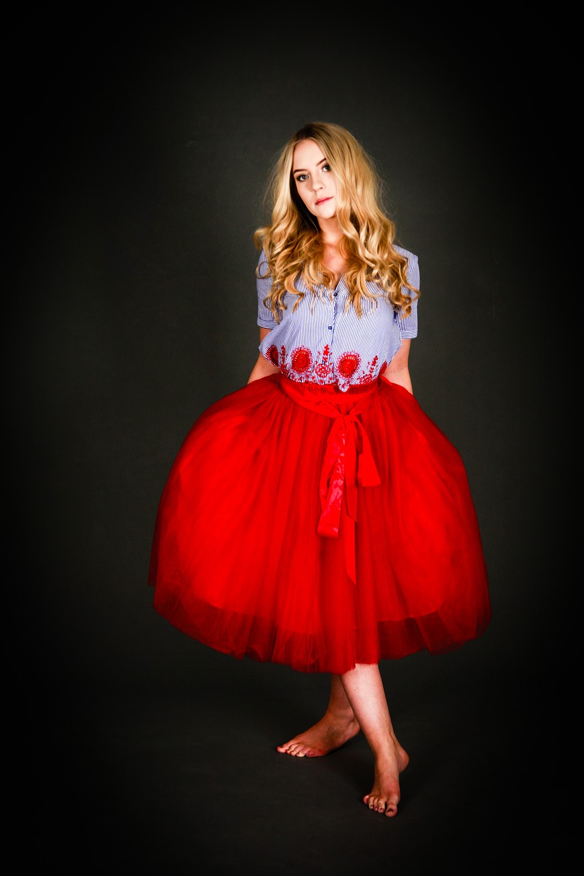 云夢靚坊女裝最新款型，時尚品質完美融合的魅力之選