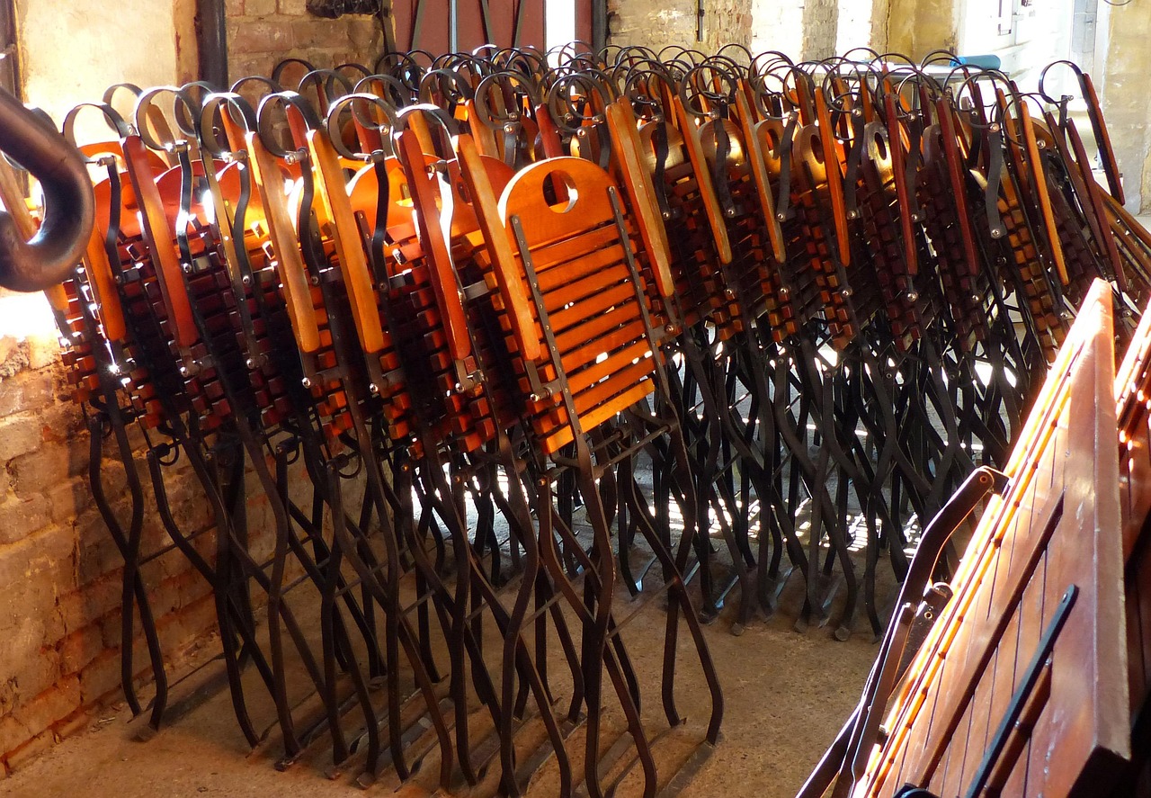 光明乳業(yè)股票最新動(dòng)態(tài)，行業(yè)趨勢(shì)、公司動(dòng)態(tài)與市場(chǎng)反應(yīng)全面解析