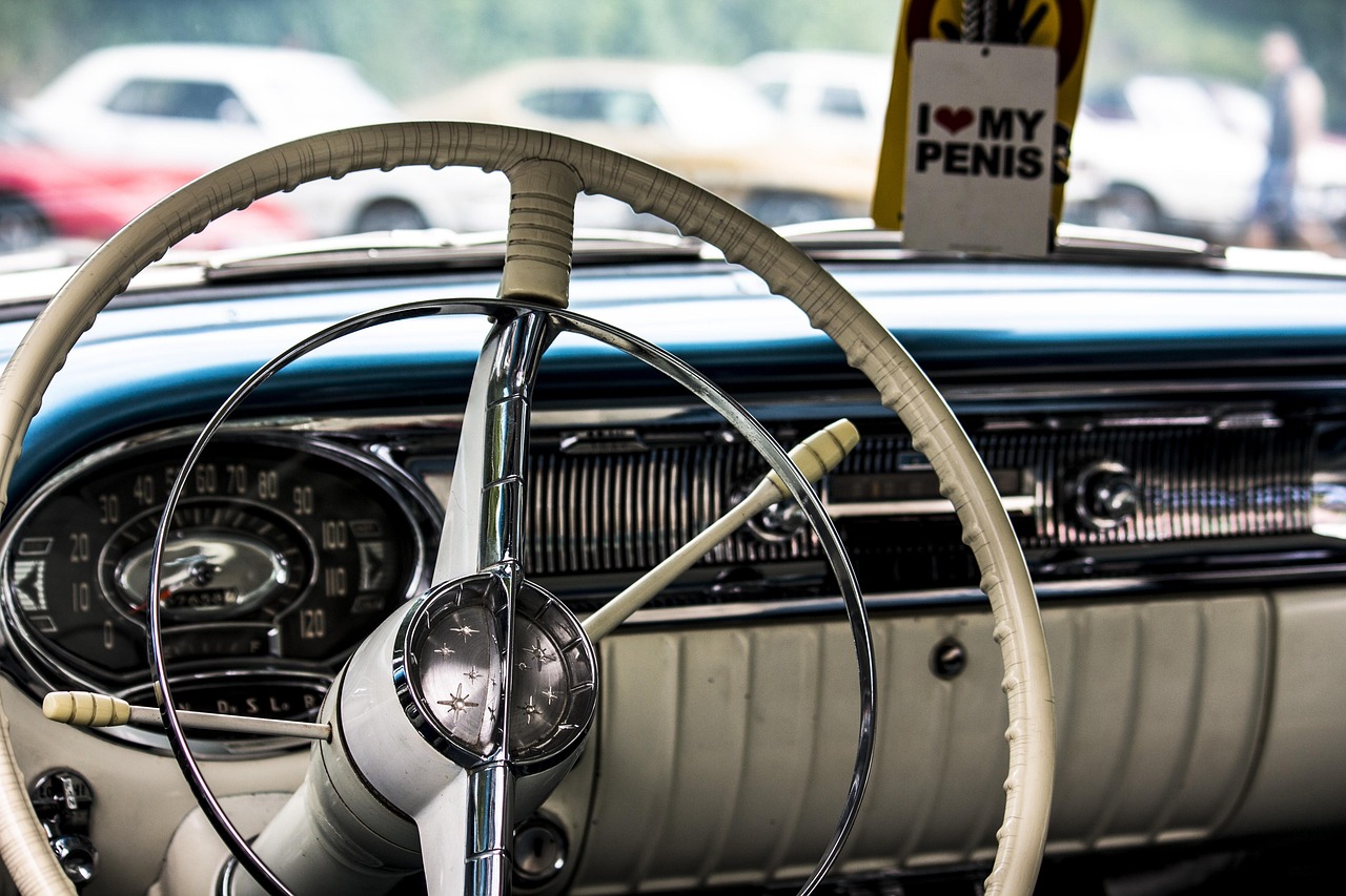 一汽尖頭最新款牽引車，卓越性能引領(lǐng)行業(yè)潮流