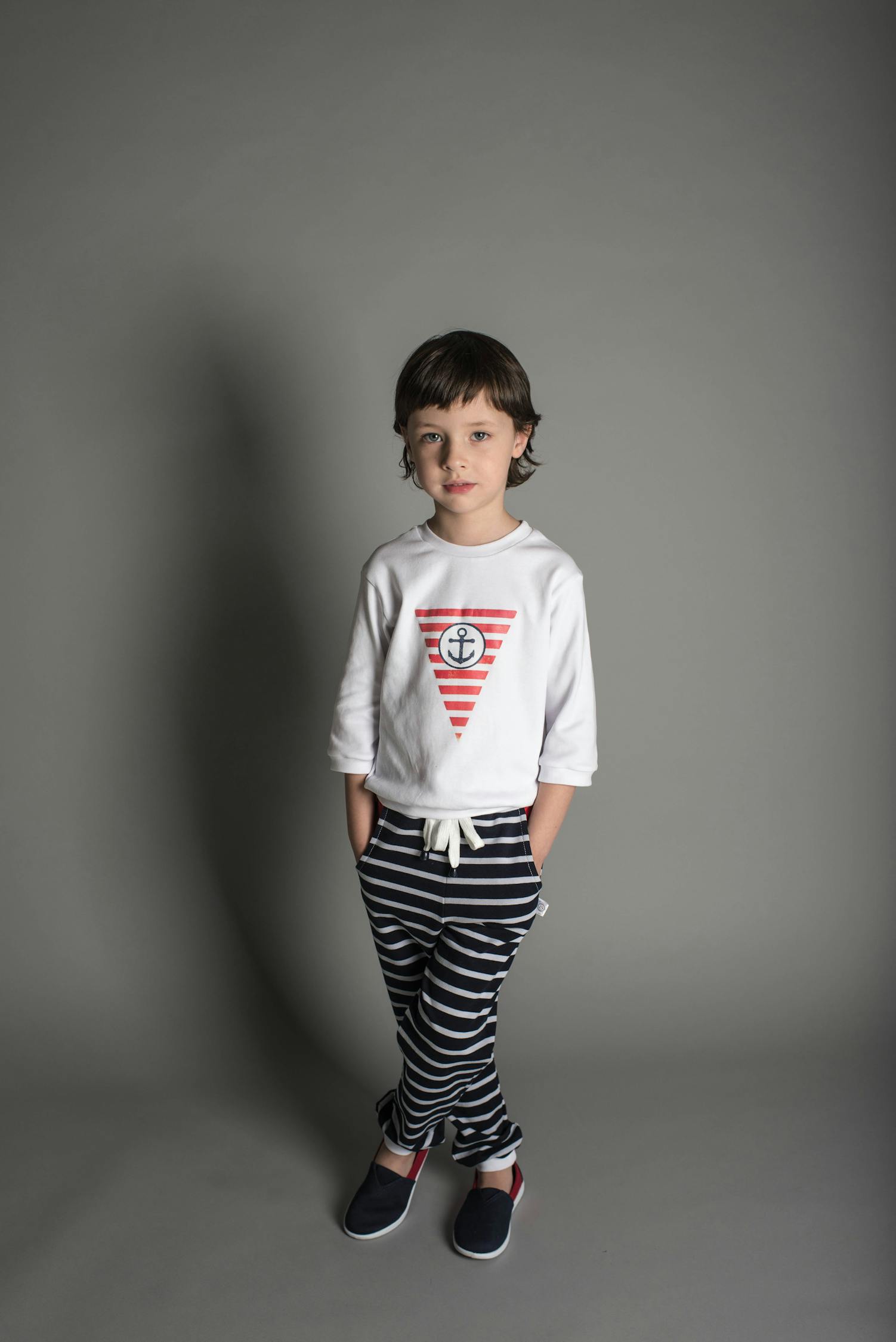 最新短發(fā)時(shí)尚潮流，個(gè)性風(fēng)格完美展現(xiàn)