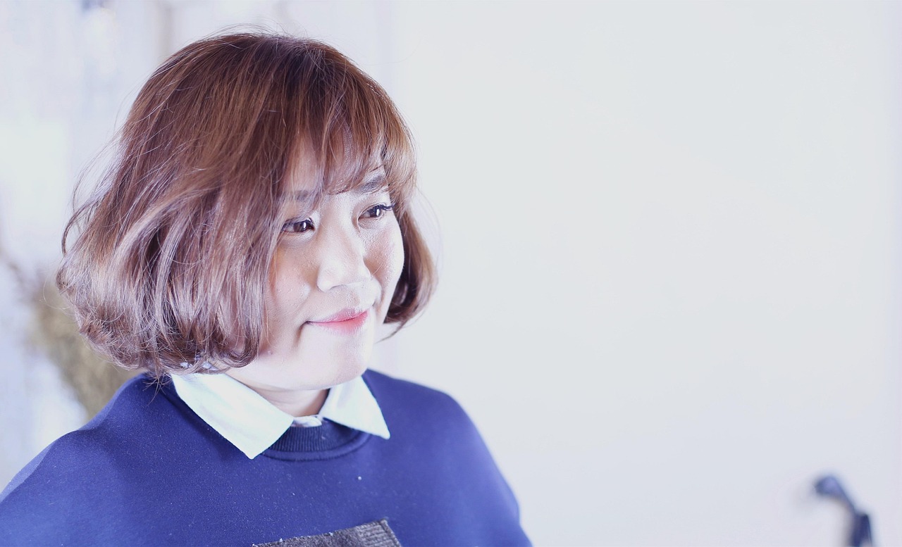 女短發(fā)流行趨勢，展現(xiàn)個性風(fēng)采的最新時尚魅力短發(fā)發(fā)型